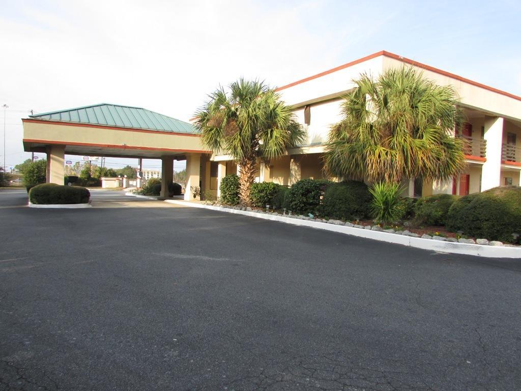 New Valdosta Inn And Suites Exterior foto